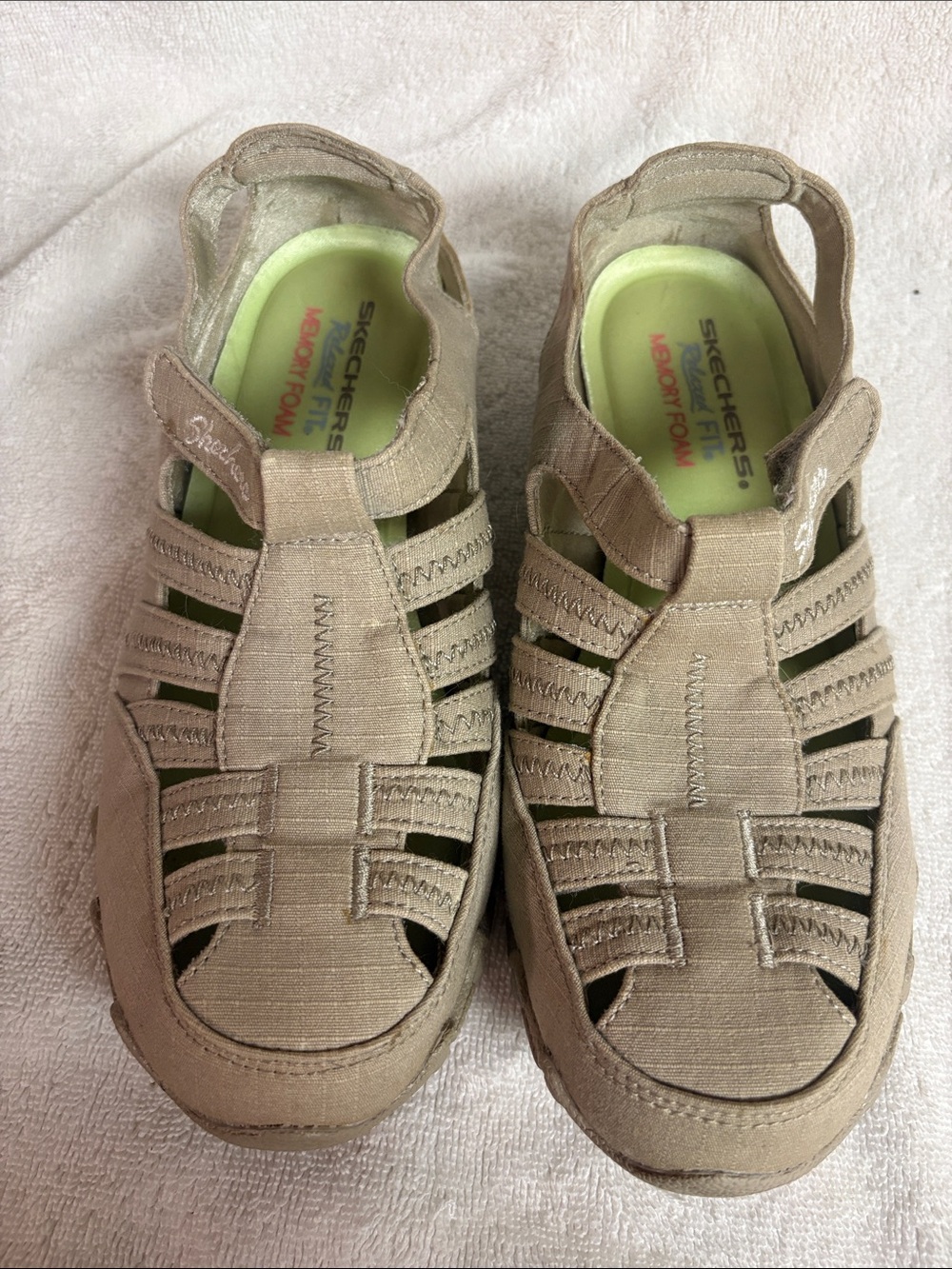 Skechers Beige Closed-Toe Sneakers